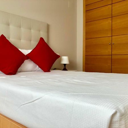 New Apartments Airport Ifema Мадрид Экстерьер фото